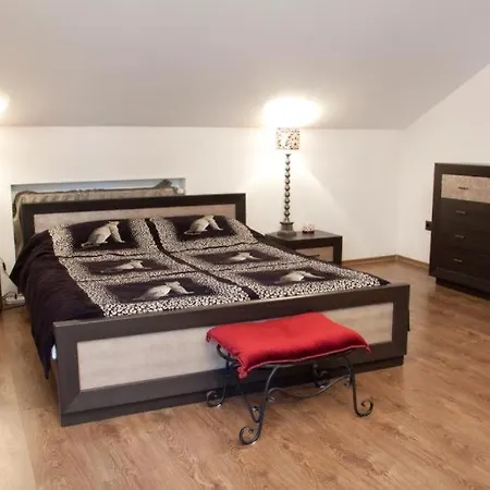 Apartment In Stunning Private House In Center District Lemberg