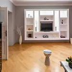 In Stunning Private House In Center District Διαμέρισμα *