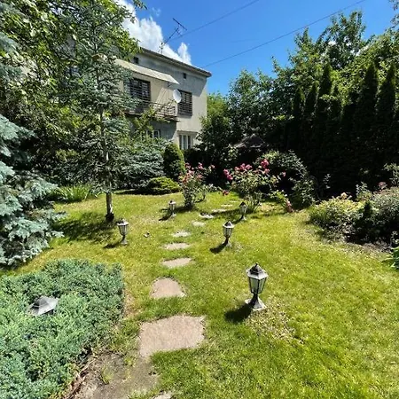 In Stunning Private House In Center District Апартаменти