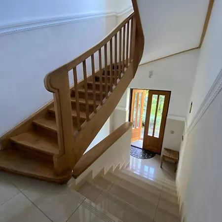 In Stunning Private House In Center District *