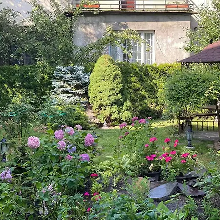 In Stunning Private House In Center District * Leópolis