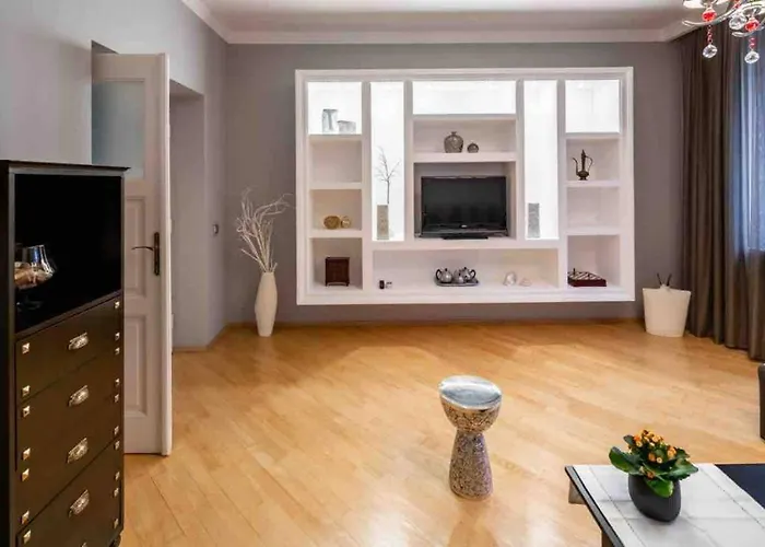 In Stunning Private House In Center District Apartamento *